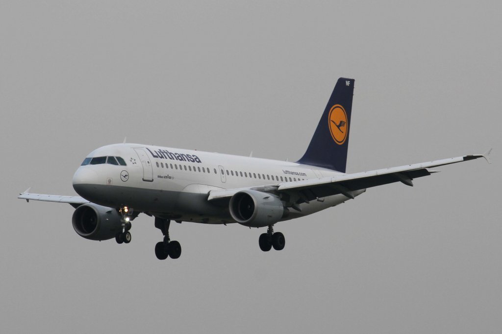Lufthansa, D-AKNF  ohne , Airbus, A 319-100, 10.11.2012, DUS-EDDL, Dsseldorf, Germany 