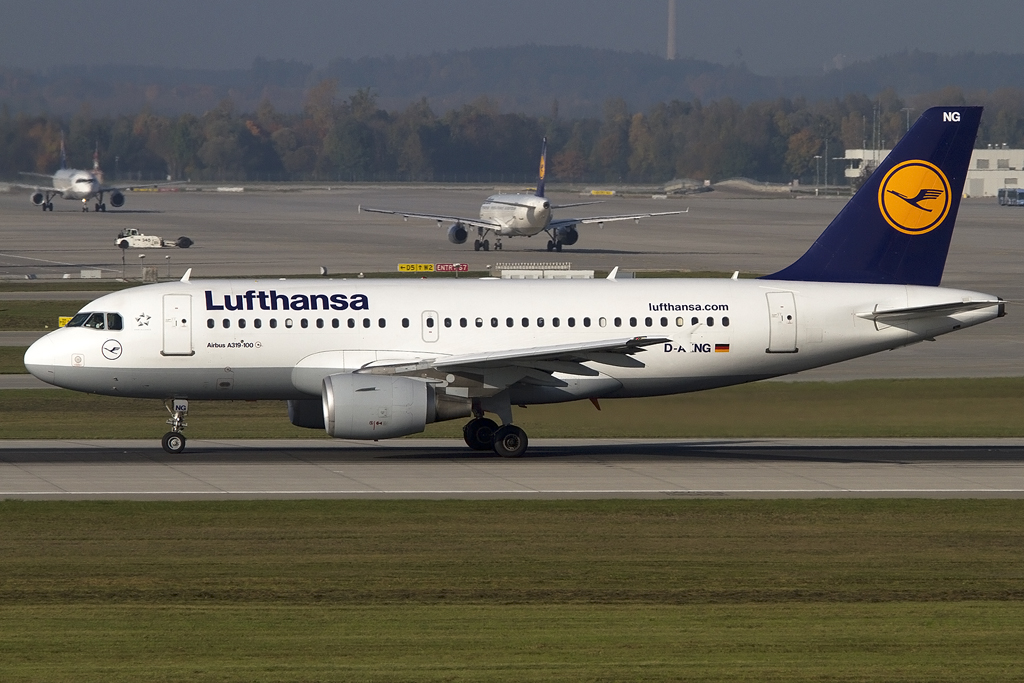 Lufthansa, D-AKNG, Airbus, A319-112, 25.10.2012, MUC, Mnchen, Germany 


