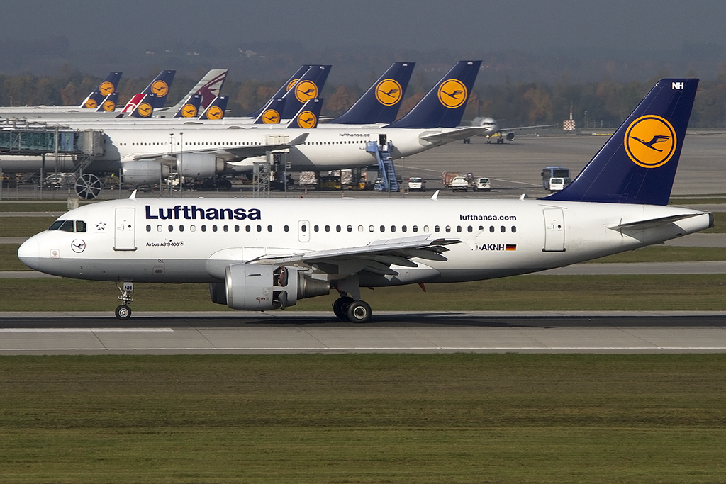 Lufthansa, D-AKNH, Airbus, A319-112, 25.10.2012, MUC, Mnchen, Germany 



