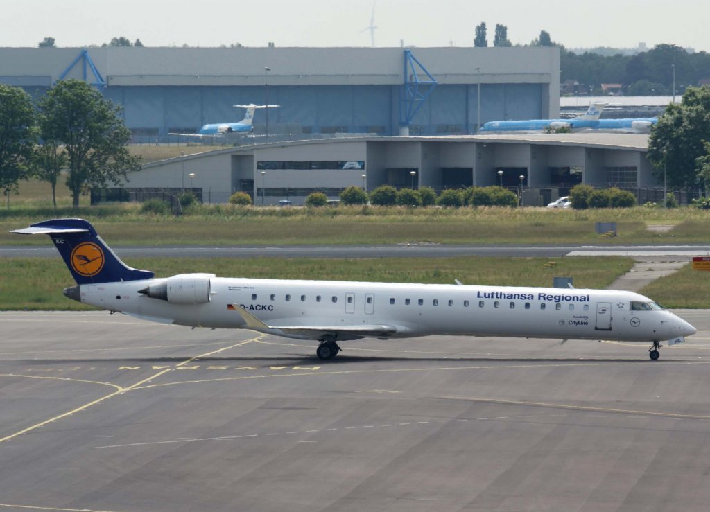 Lufthansa Regional (CityLine), D-ACKC, Bombardier CRJ-900 (Mettmann), 2010.06.26, AMS-EHAM, Amsterdam (Schiphol), Niederlande