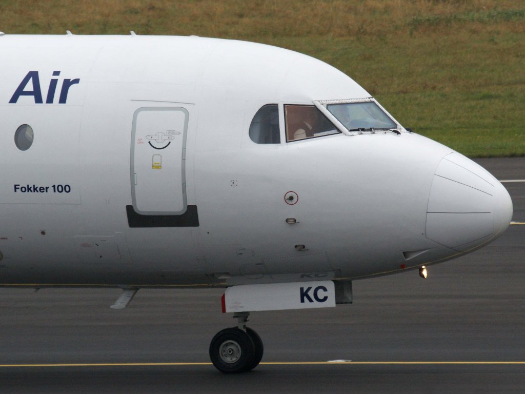 Lufthansa Regional (Contact Air), D-AFKC  ohne Namen , Fokker, 100 (Bug/Nose), 13.11.2011, DUS-EDDL, Dsseldorf, Germany 