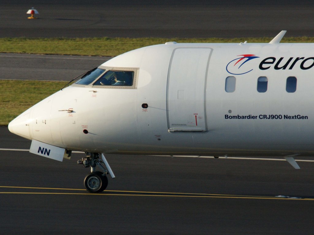 Lufthansa Regional (Eurowings), D-ACNN  ohne Namen , Bombardier, CRJ-900 NG (Bug/Nose), 13.11.2011, DUS-EDDL, Dsseldorf, Germany 