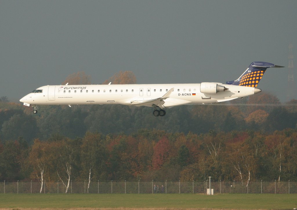 Lufthansa Regional(Eurowings) Canadair Regjet CRJ900NG D-ACNX kurz vor der Landung in Dsseldorf am 31.10.2011