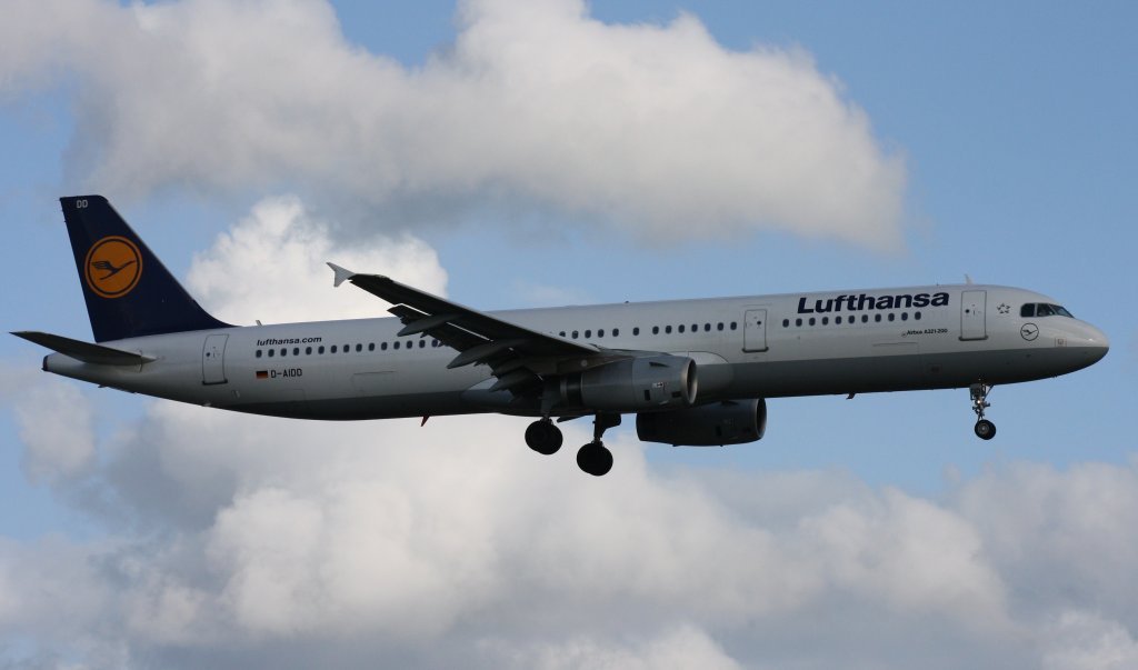 Lufthansa,D-AIDD,(c/n4585),Airbus A321-231.16.05.2012,HAM-EDDH,Hamburg,Germany