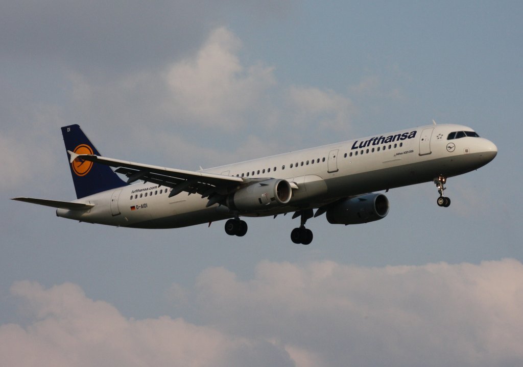 Lufthansa,D-AIDI,(c/n4753),Airbus A321-231,20.04.2012,HAM-EDDH,Hamburg,Germany