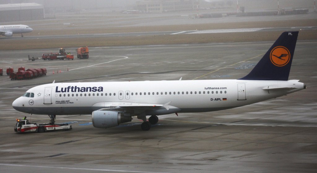 Lufthansa,D-AIPL,(c/n 084),Airbus A320-211,29.02.2012,HAM-EDDH,Hamburg,Germany