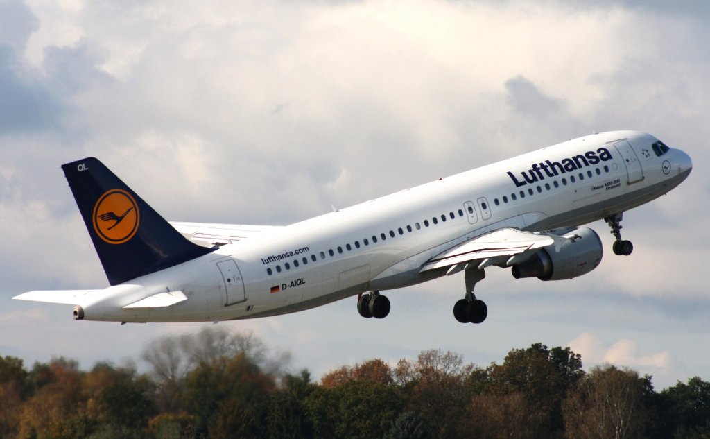 Lufthansa,D-AIQL,(c/n267),Airbus A320-211,27.10.2012,HAM-EDDH,Hamburg,Germany