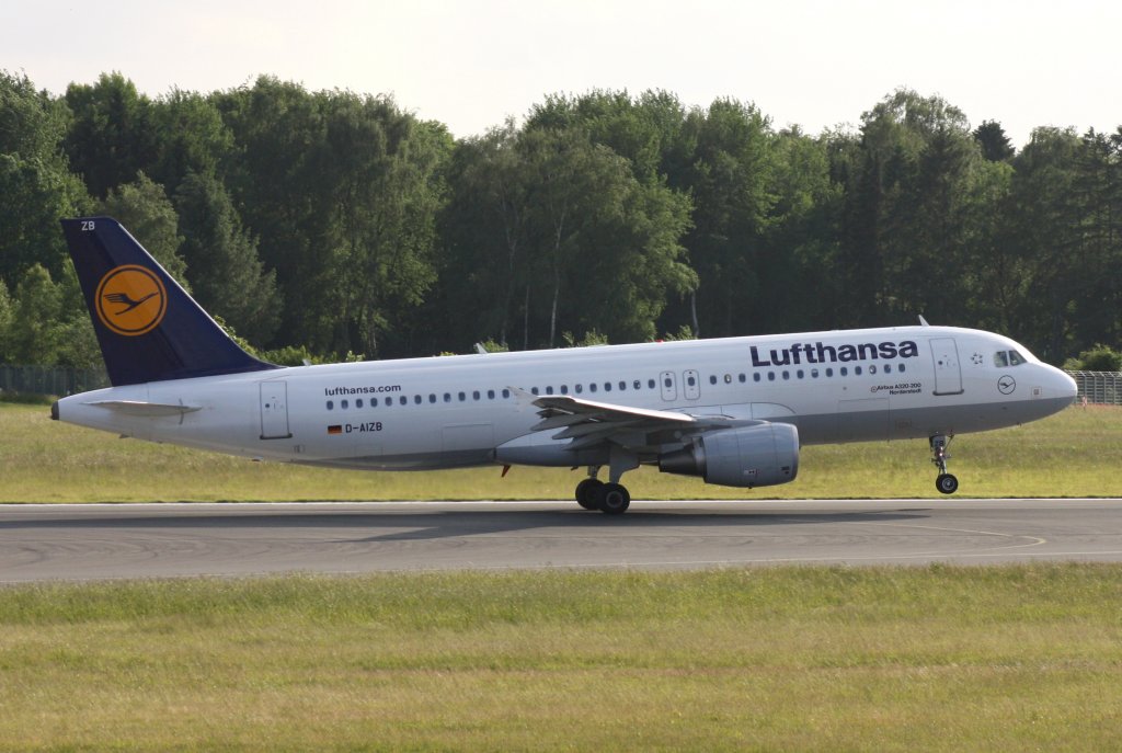 Lufthansa,D-AIZB,(c/n4120),Airbus A320-214,01.06.2012,HAM-EDDH,Hamburg,Germany