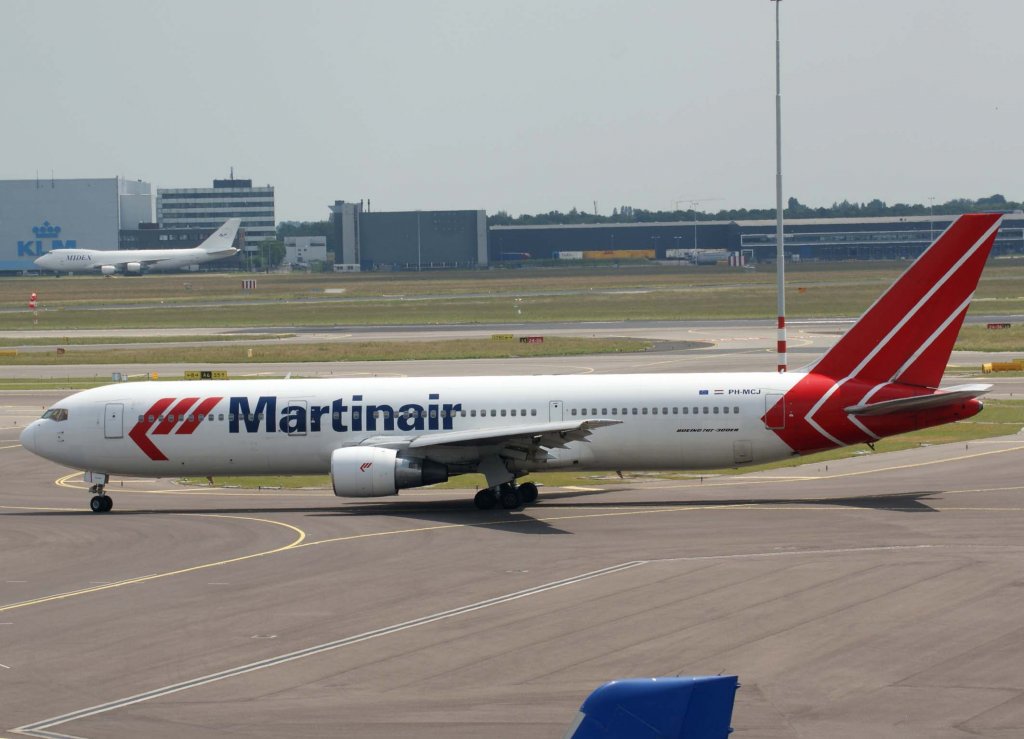 Martinair, PH-MCJ, Boeing 767-300 ER, 2010.06.26, AMS-EHAM, Amsterdam (Schiphol), Niederlande
