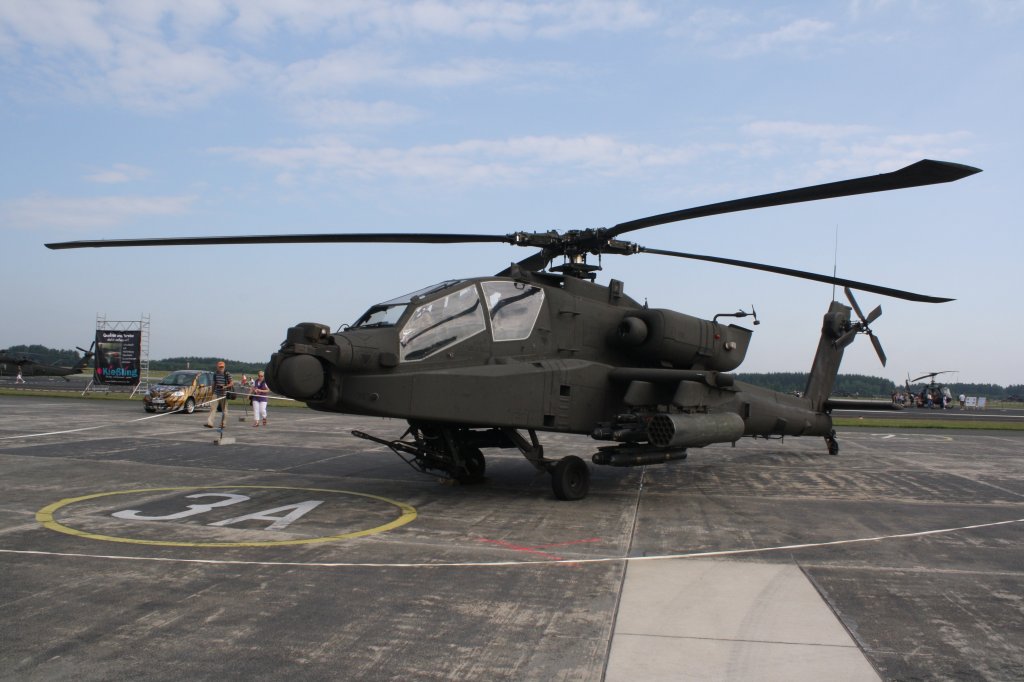 McDonnell Douglas AH-64D Apache - United States Army

aufgenommen am 5. Juli 2009 beim Tag der offenen Tr in der Heeresflieger-Kaserne Roth