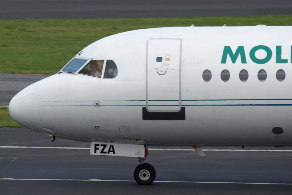 Moldavian Airlines, YR-FZA, Fokker, 100 (Bug/Nose), 11.08.2012, DUS-EDDL, Dsseldorf, Germany 