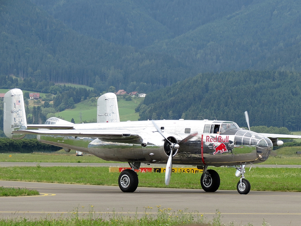 North American B-25J Mitchell (N6123C)
Eigentmer: Flying Bulls
Aufnahmedatum: 29.06.2013
Airpower 2013