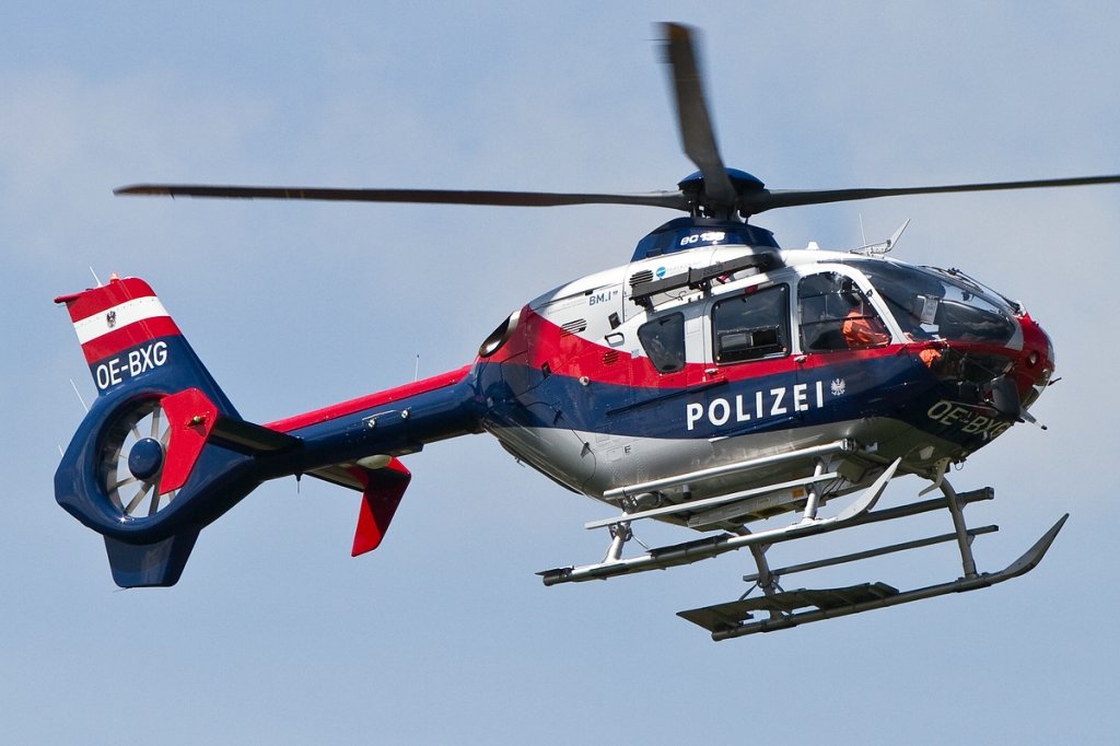 OE-BXG/Polizei sterreich/ EC135 Eurocopter/Donauwrth/11.05.2010.