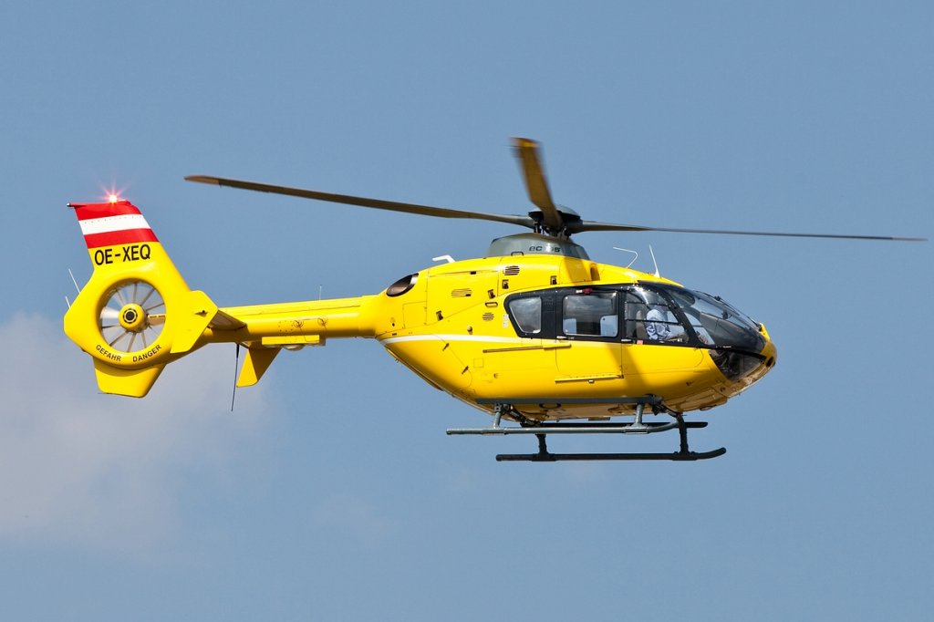 OE-XEQ EC135 Eurocopter/Donauwrth/19.04.2010.