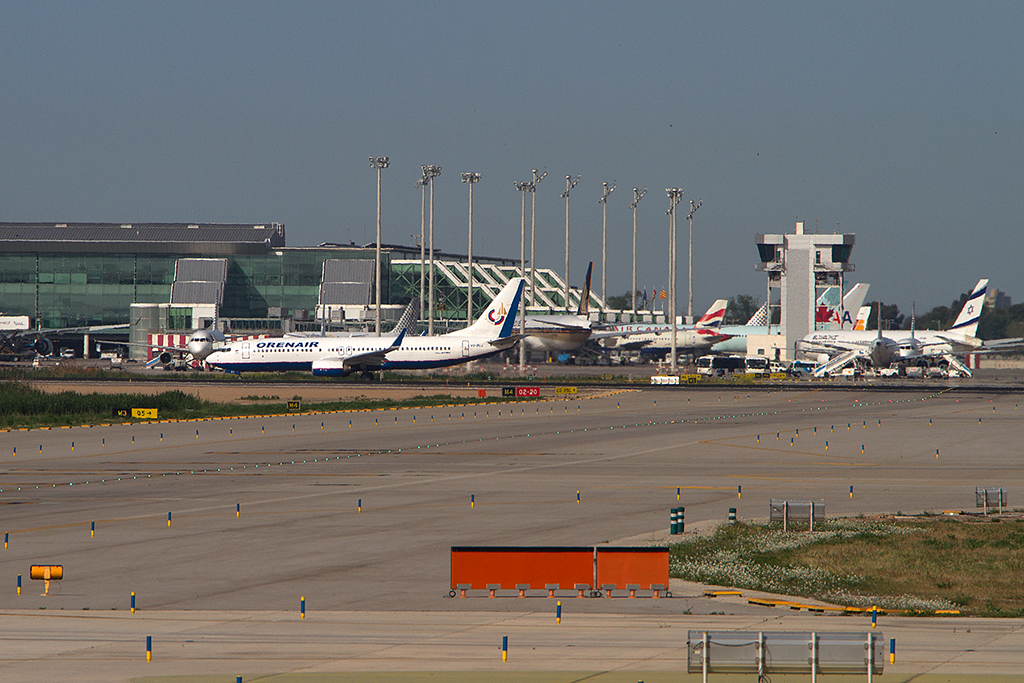 Orenair, VQ-BCJ, Boeing, B737-8AS, 12.05.2012, BCN, Barcelona, Spain




