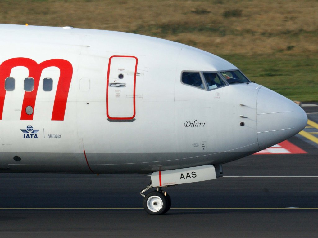 Pegasus Airlines, TC-AAS  Dilara , Boeing, 737-800 wl (Bug/Nose), 13.11.2011, DUS-EDDL, Dsseldorf, Germany 