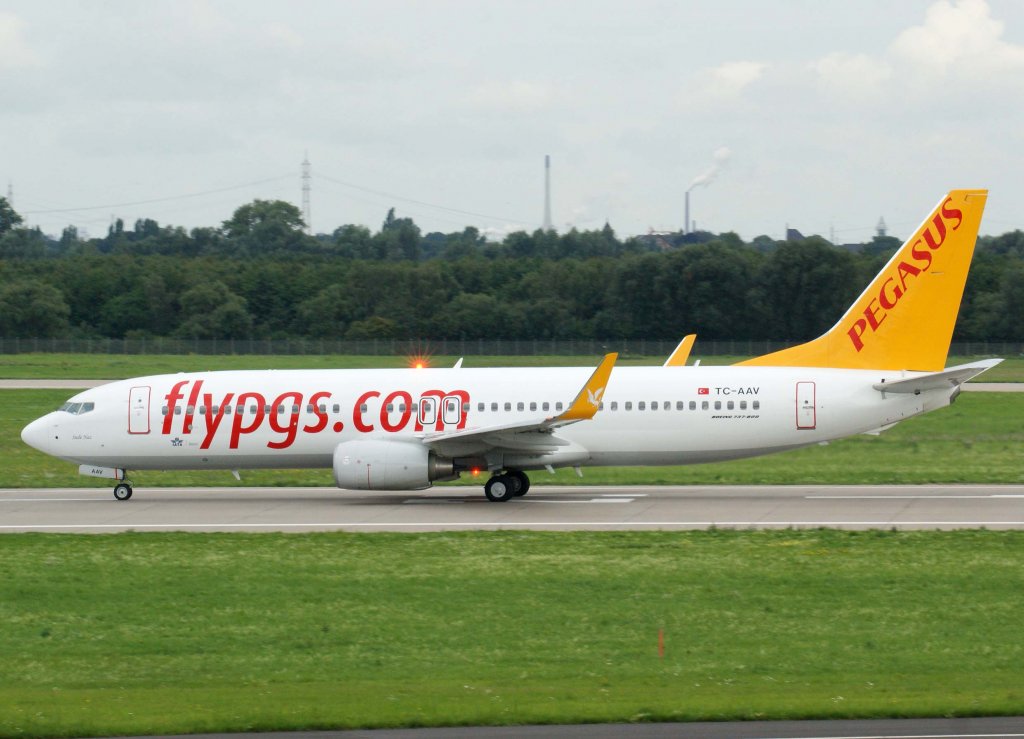 Pegasus Airlines, TC-AAV, Boeing 737-800 WL  Dude Naz , 2010.08.28, DUS-EDDL, Dsseldorf, Germany 

