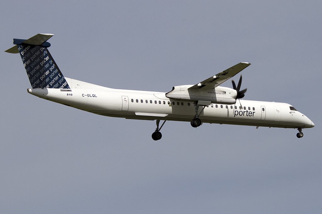Porter Airlines, C-GLQL, deHavilland, DHC-8-402Q Dash 8, 31.08.2011, YUL, Montreal, Canada



