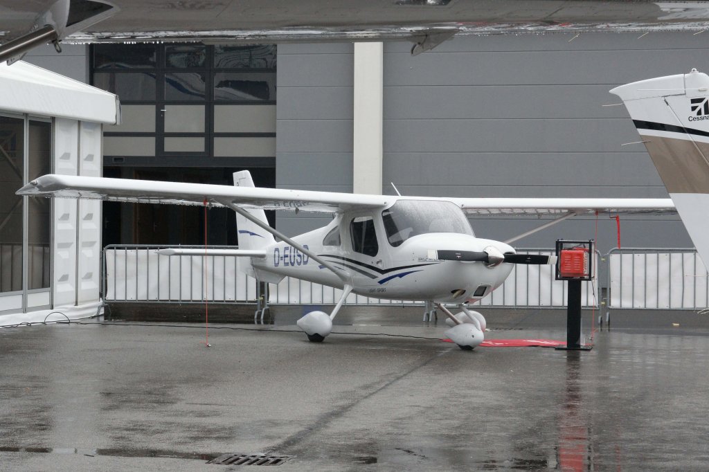 Privat, D-EUSD, Cessna, F-162 Skycatcher, 18.04.2012, Aero 2012 (EDNY-FDH), Friedrichshafen, Germany