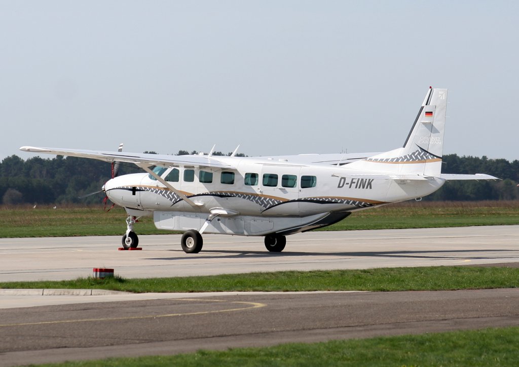 Private Cessna 208B Grand Caravan D-FINK am 17.04.2010 auf dem Flugplatz Strausberg