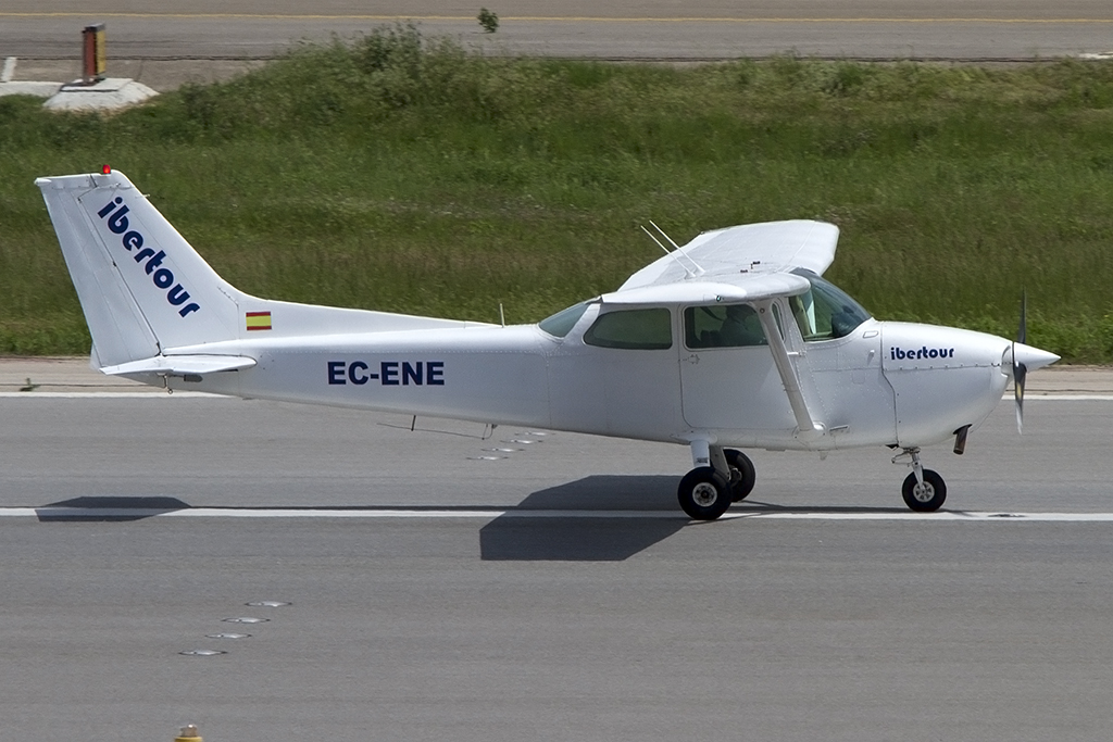 Private, EC-ENE, Cessna, 172N Skyhawk, 12.05.2013, GRO, Girona, Spain 





