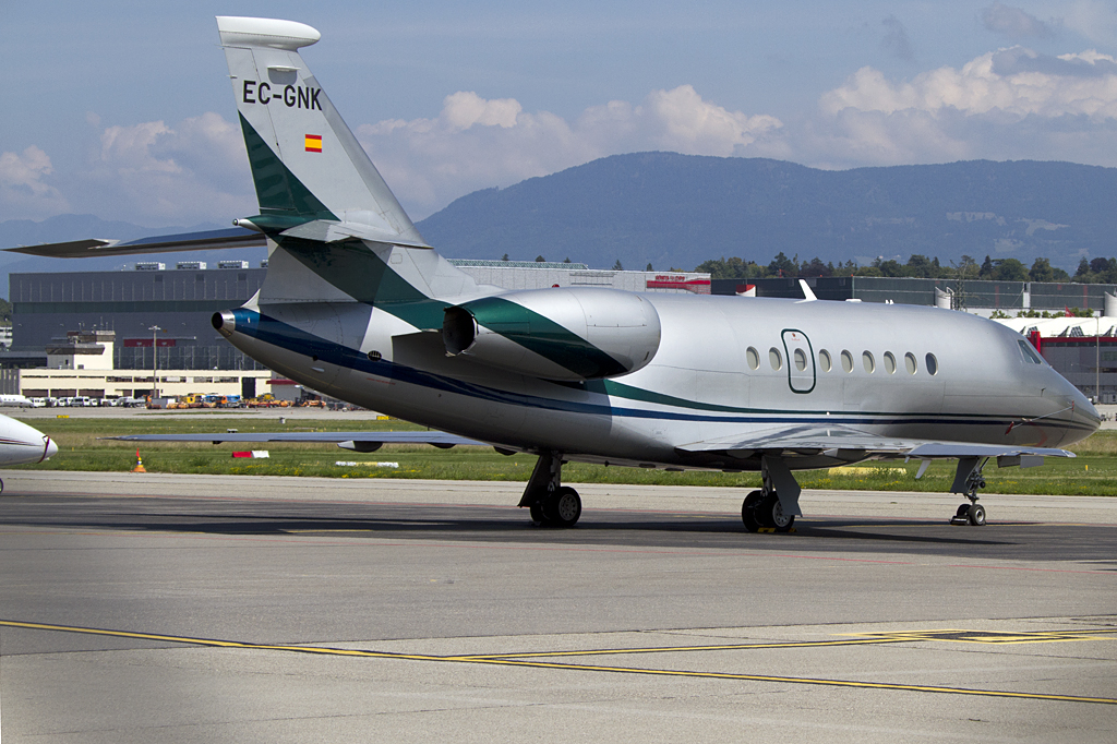 Private, EC-GNK, Dassault, Falcon 2000, 31.07.2011, GVA, Geneve, Switzerland 




