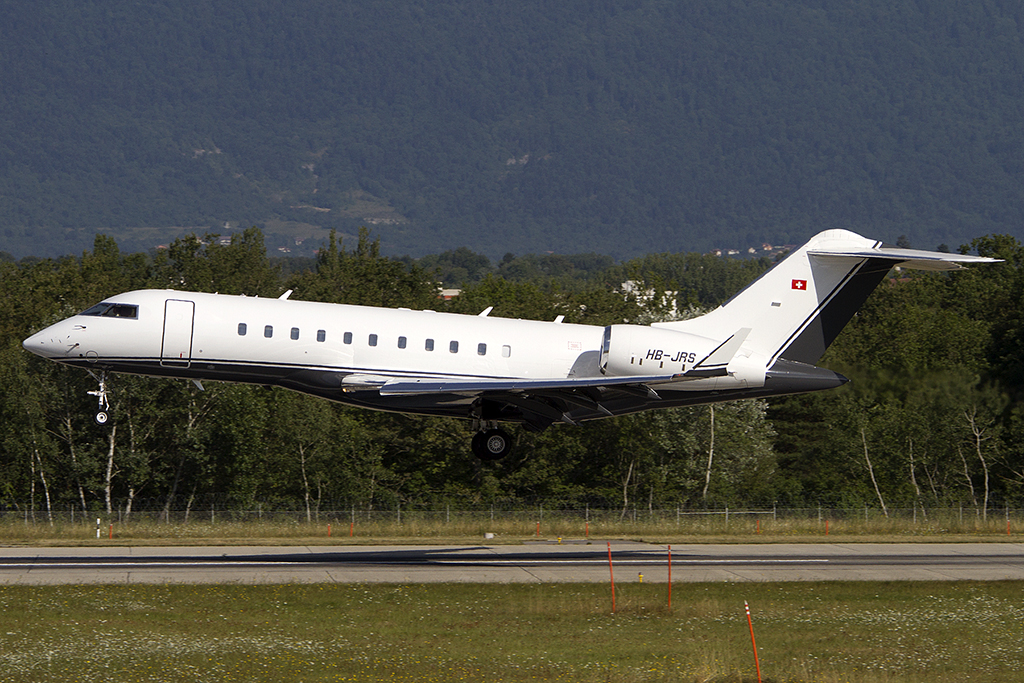 Private, HB-JRS, Bombardier, BD-700-1A11 Global 5000, 04.08.2012, GVA, Geneve, Switzerland 








