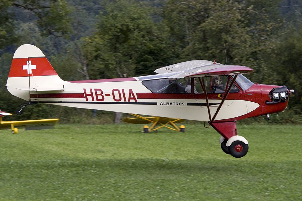 Private, HB-OIA, Piper, J-3C-65 Cub, 22.08.2009, Kestenholz, Switzerland

