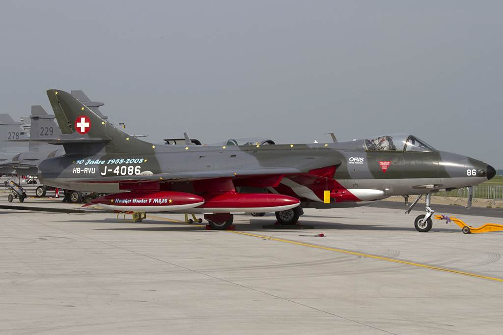 Private, HB-RVU, Hawker, Hunter F-MK-58, 11.06.2010, SXF, Berlin-Schnefeld, Germany



