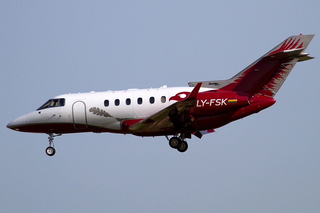 Private, LY-FSK, Raytheon, Hawker 900XP, 12.05.2012, BCN, Barcelona, Spain 



