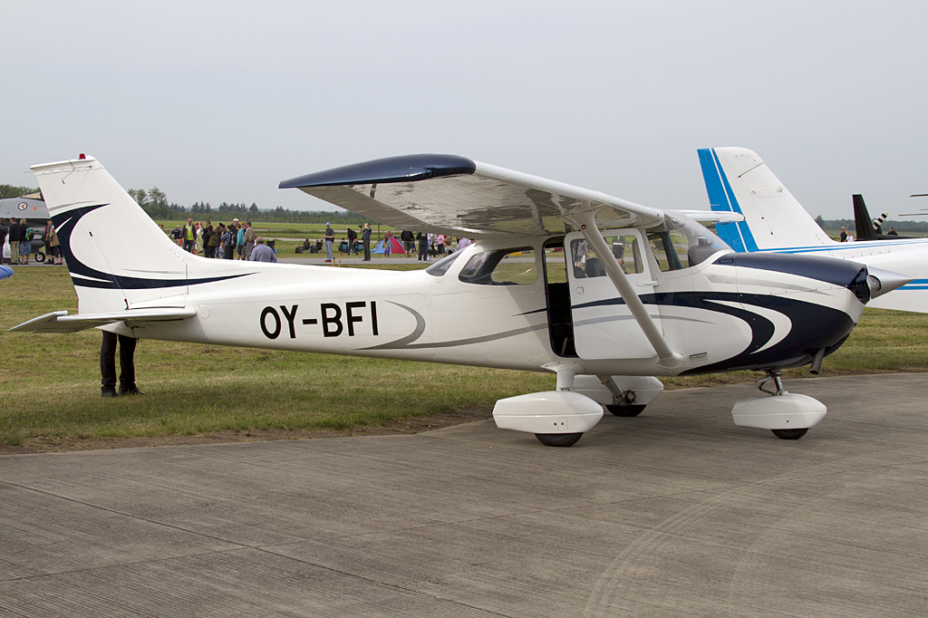 Private, OY-BFI, Reims-Cessna, F172M Skyhawk, 06.06.2010, EKSP, Skrydstrup, Denmark 

