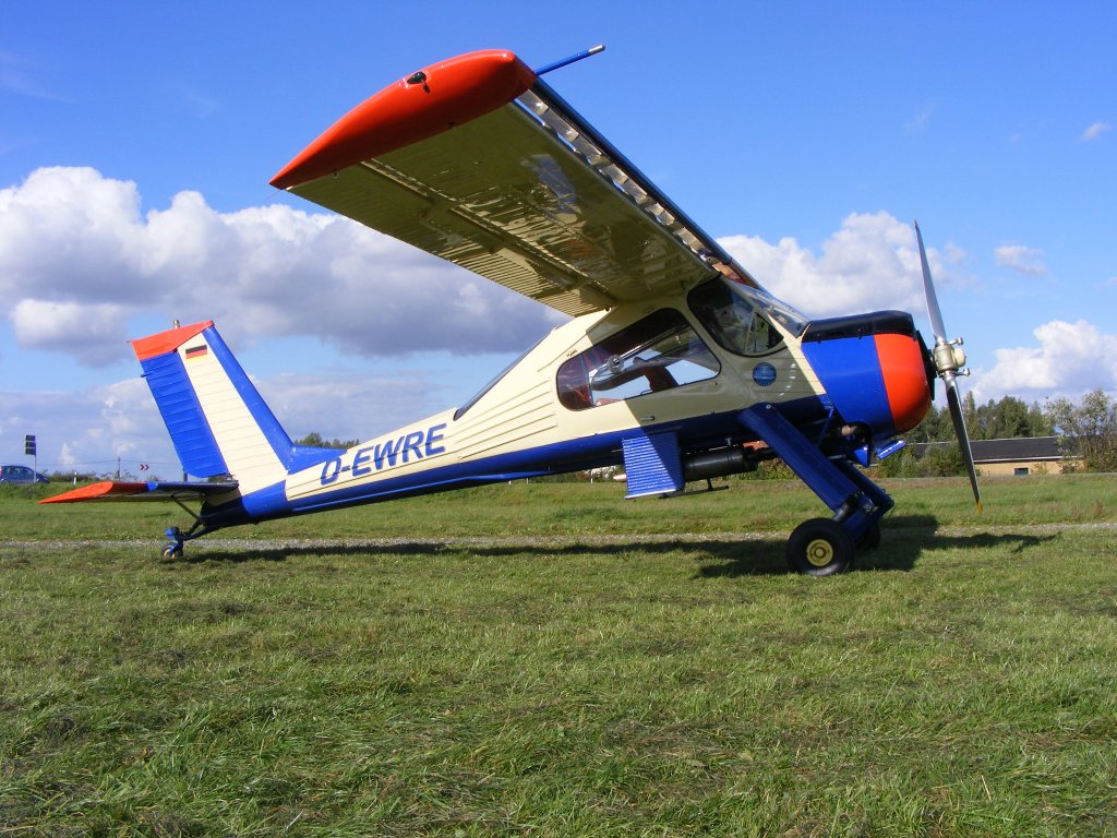 PZL 104 Wilga 35 D-EWRE vom Luftsportverein Gera EDAJ  17.9.2010