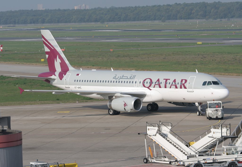 Qatar Airways A 320-232 A7-AHC am 03.20.2010 auf dem Flughafen Berlin-Tegel