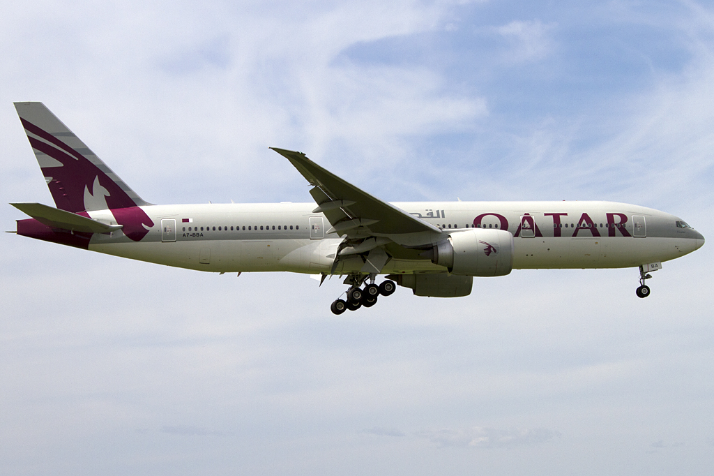 Qatar Airways, A7-BBA, Boeing, B777-2DZ-LR, 31.08.2011, YUL, Montreal, Canada 



