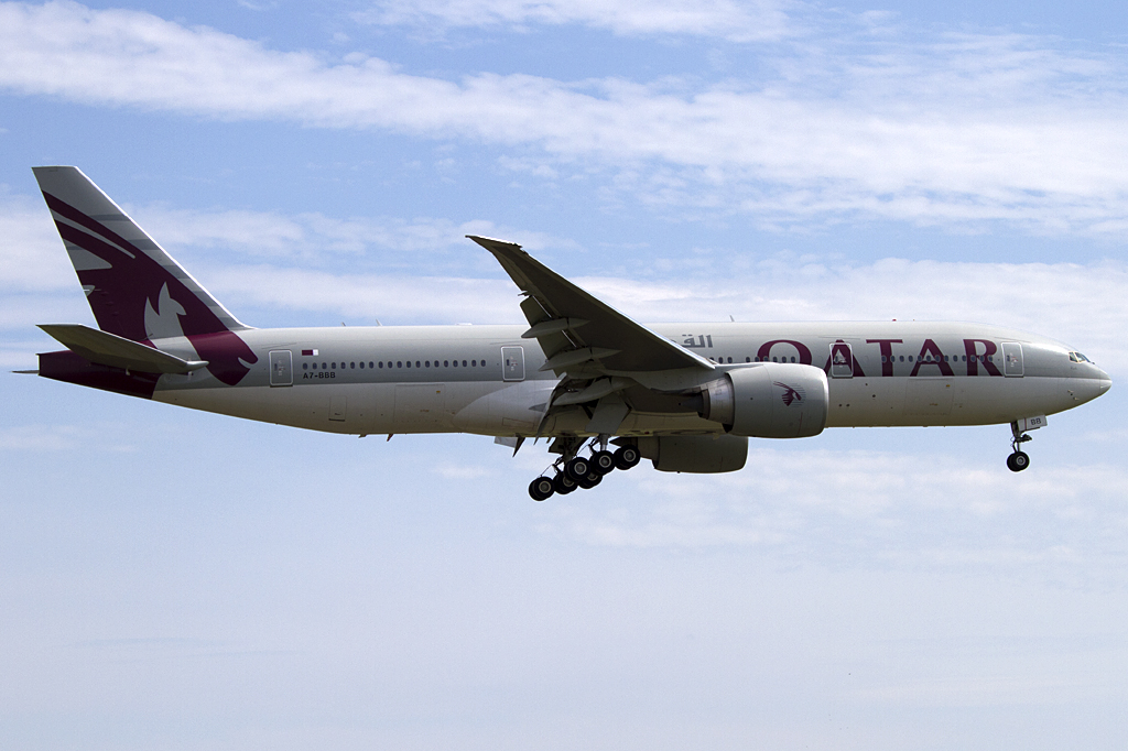 Qatar Airways, A7-BBB, Boeing, B777-2DZ-LR, 25.08.2011, YUL, Montreal, Canada 



