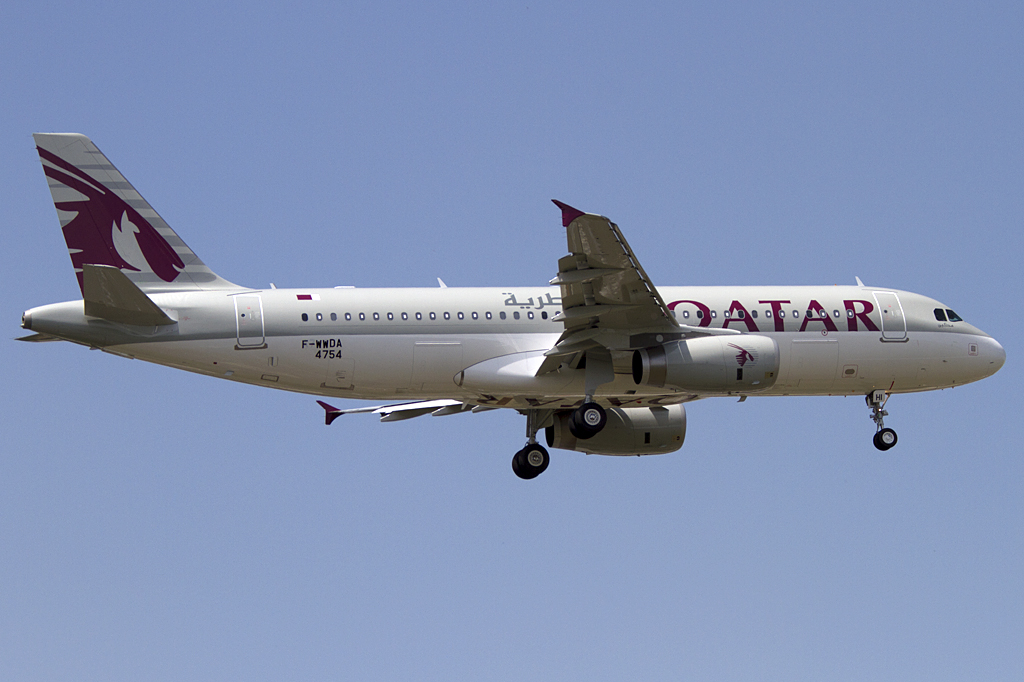 Qatar Airways, F-WWDA (later Reg.: A7-AHI), Airbus, A320-232, 15.06.2011, TLS, Toulouse, France



