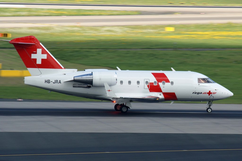 REGA Schweizer Rettungsflugwacht, HB-JRA, Bombardier, CL-600 2B-16 Challenger 604, 11.08.2012, DUS-EDDL, Dsseldorf, Germany 