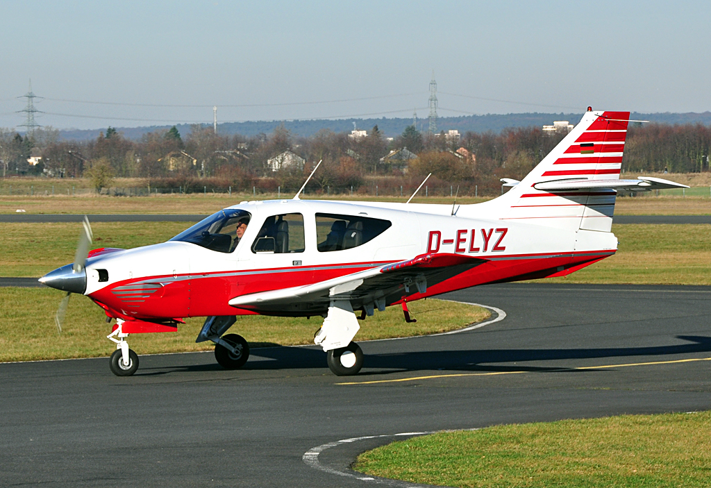Rockwell Commander 112 D-ELYZ in Bonn-Hangelar - 16.01.2012