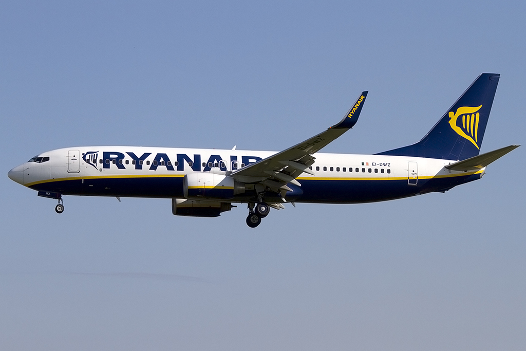 Ryanair, EI-DWZ, Boeing, B737-8AS, 04.05.2013, BCN, Barcelona, Spain 




