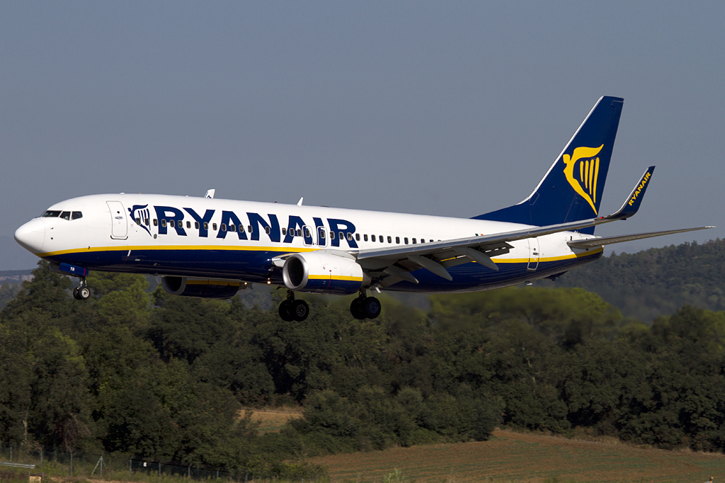Ryanair, EI-DYR, Boeing, B737-8AS, 12.09.2010, GRO, Girona, Spain 




