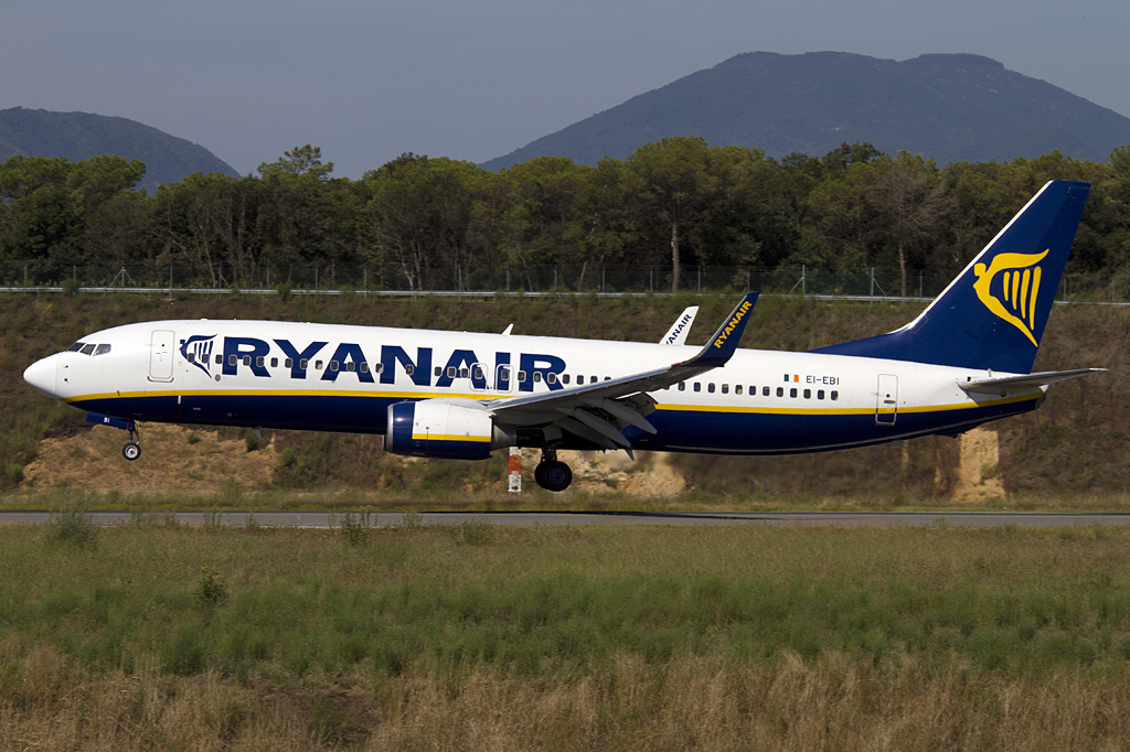 Ryanair, EI-EBI, Boeing, B737-8AS, 12.09.2010, GRO, Girona, Spain 




