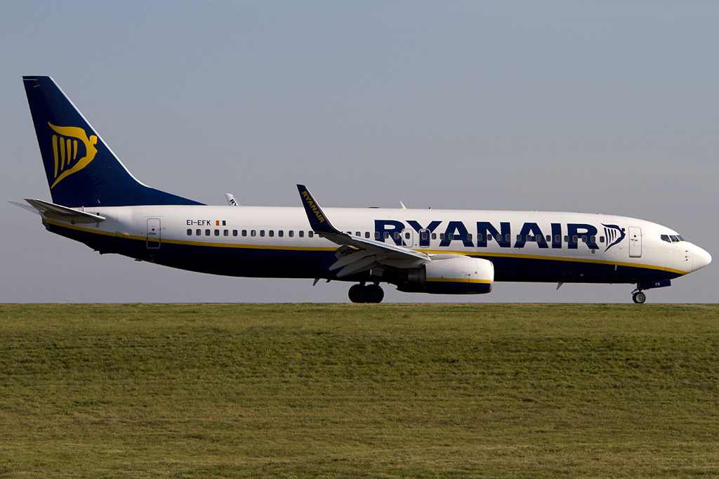Ryanair, EI-EFK, Boeing, B737-8AS, 16.10.2011, HHN, Frankfurt-Hahn, Germany



