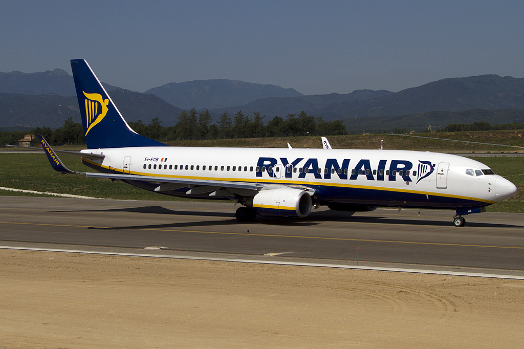 Ryanair, EI-EGB, Boeing, B737-8AS, 22.06.2011, GRO, Girona, Spain



