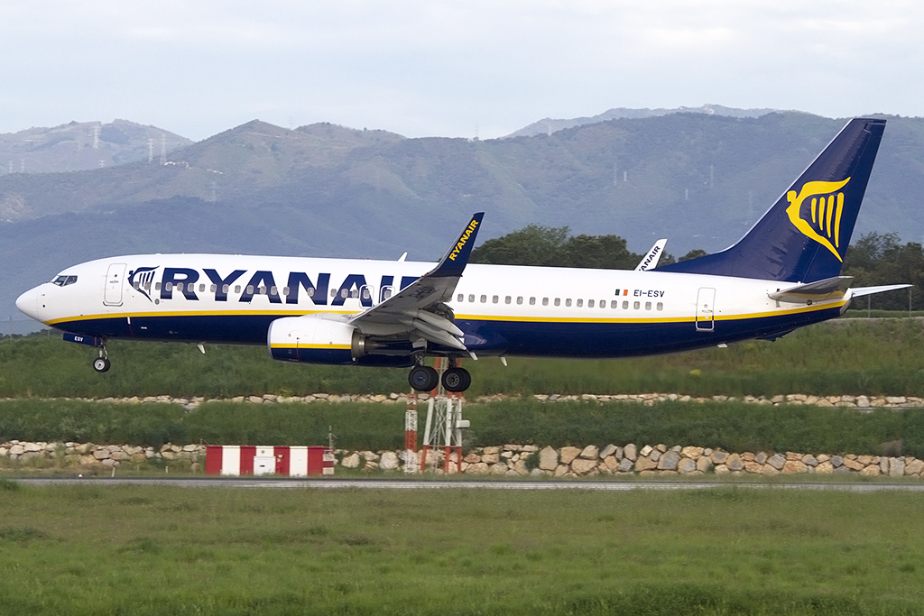 Ryanair, EI-ESV, Boeing, B737-8AS, 08.05.2013, GRO, Girona, Spain




