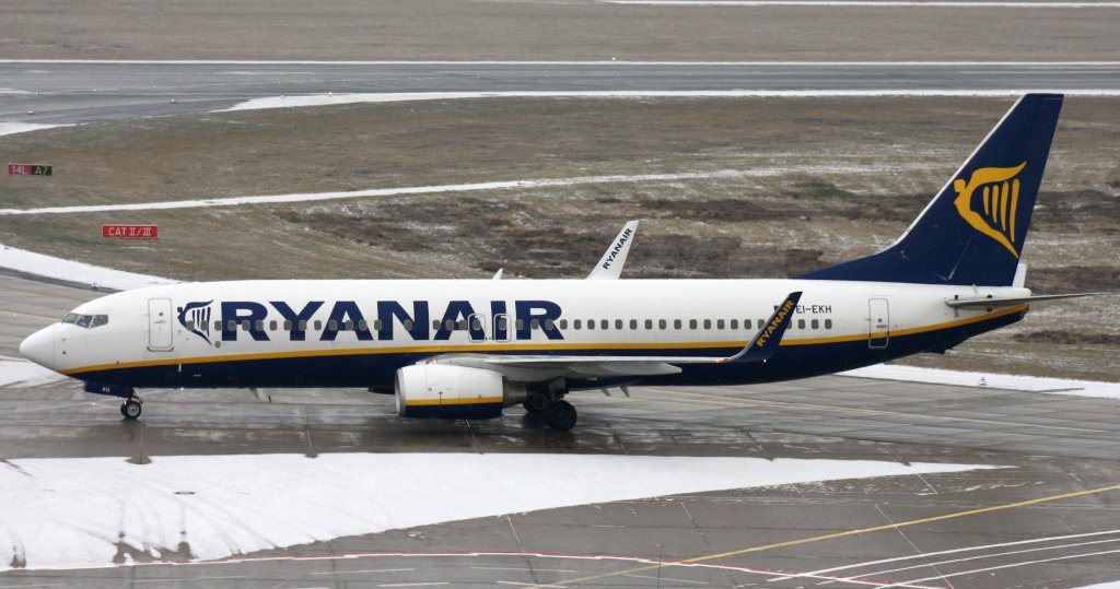 Ryanair,EI-EKH,(c/n38493),Boeing 737-8AS(WL),14.01.2013,CGN-EDDK,Kln-Bonn,Germany