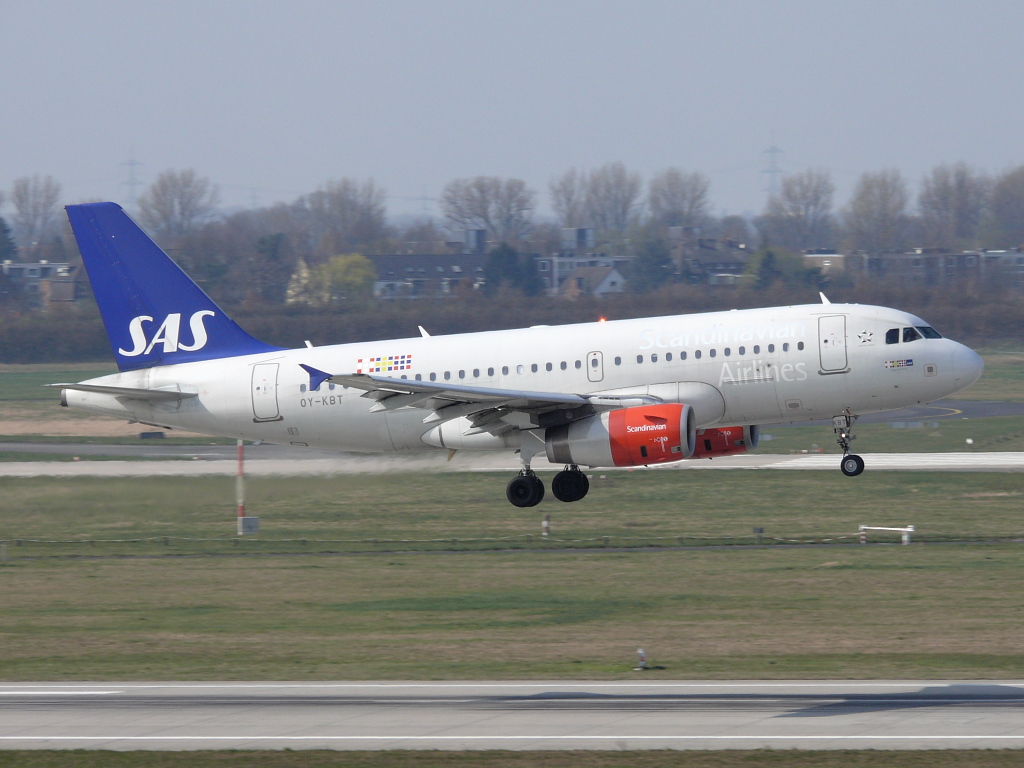 Scandinavian Airlines (SAS); OY-KBT; Airbus A319-131. Flughafen Dsseldorf. 27.03.2011.