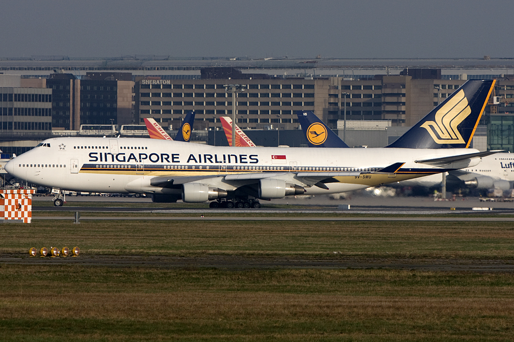 Singapore Airlines, 9V-SMU, Boeing, B747-412, 02.04.2010, FRA, Frankfurt, Germany

