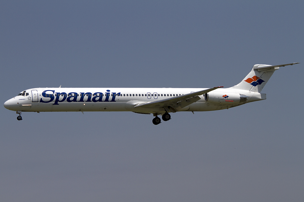 Spanair, EC-GCV, McDonnell Douglas, MD-82, 16.06.2011, BCN, Barcelona, Spain 




