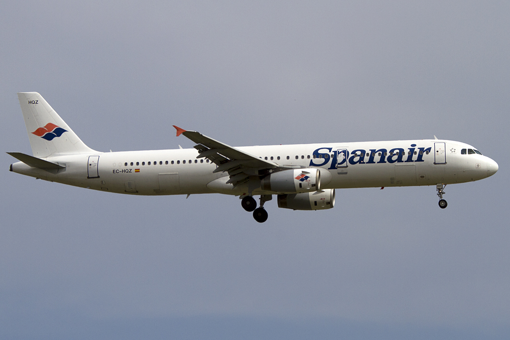 Spanair, EC-HQZ, Airbus, A321-231, 18.06.2011, BCN, Barcelona, Spain 




