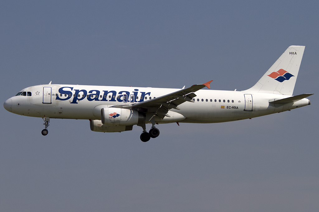 Spanair, EC-HXA, Airbus, A320-232, 16.06.2011, BCN, Barcelona, Spain 



